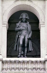 Napolyon I (1769-1821) Paltolu, 1831-33 (bronz) by Charles Emile Marie Seurre